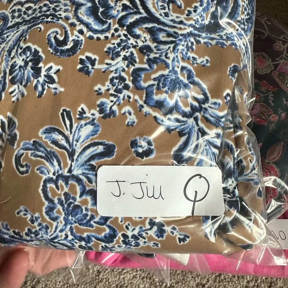 J JILL WEAVER XL Paisley Tan-Blue V Neck Polyester long sleeve top quiet luxury - Picture 12 of 12